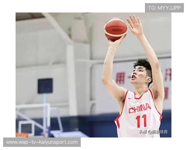 篮球球员体能团队加盟，赛季表现稳步上升